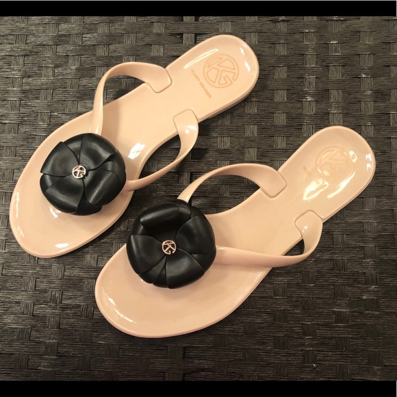 kurt geiger flip flops